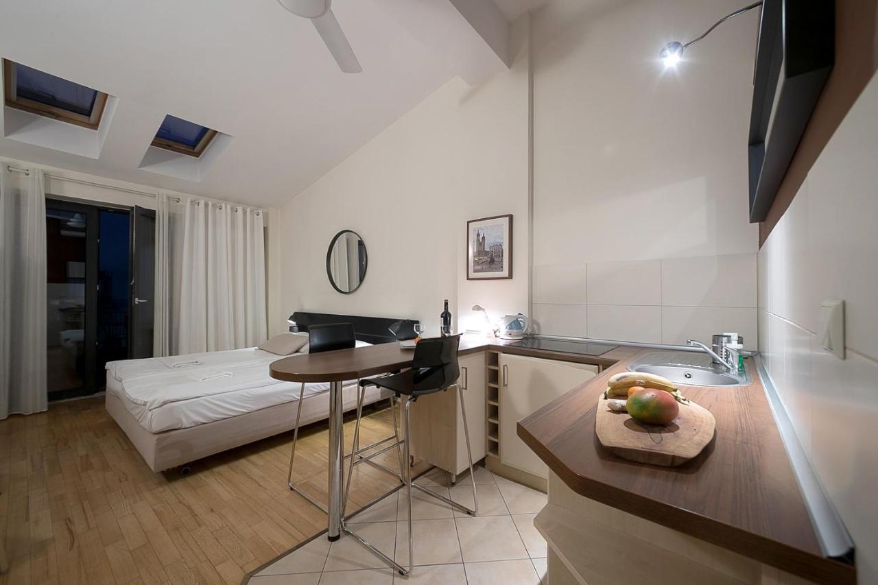 Main Square Studio With Terrace & Air Condition Krakau Exterior foto